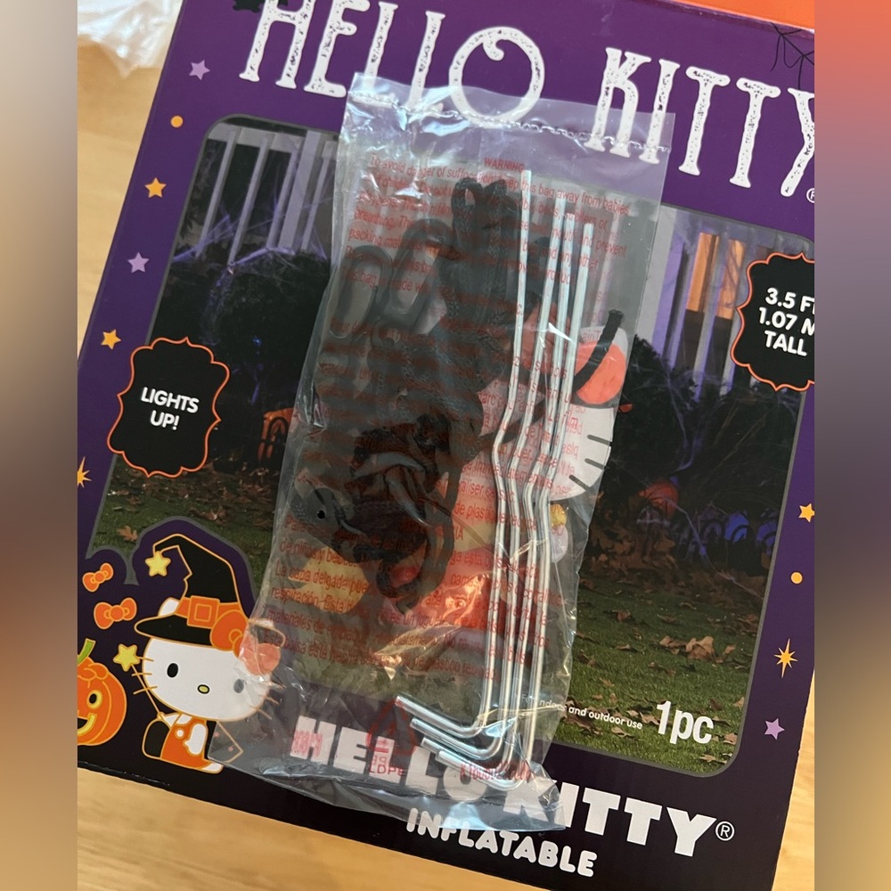 Hello Kitty Halloween Inflatable - Picture 2 of 5